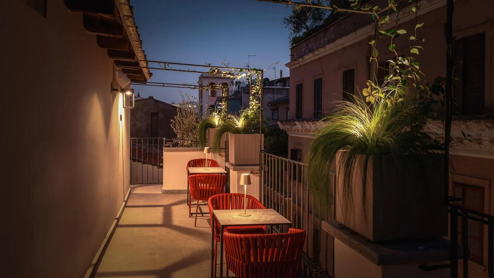 The Steps Hotel - By Eitch Collection Rom