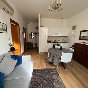 Elegant Apartment Vicenza